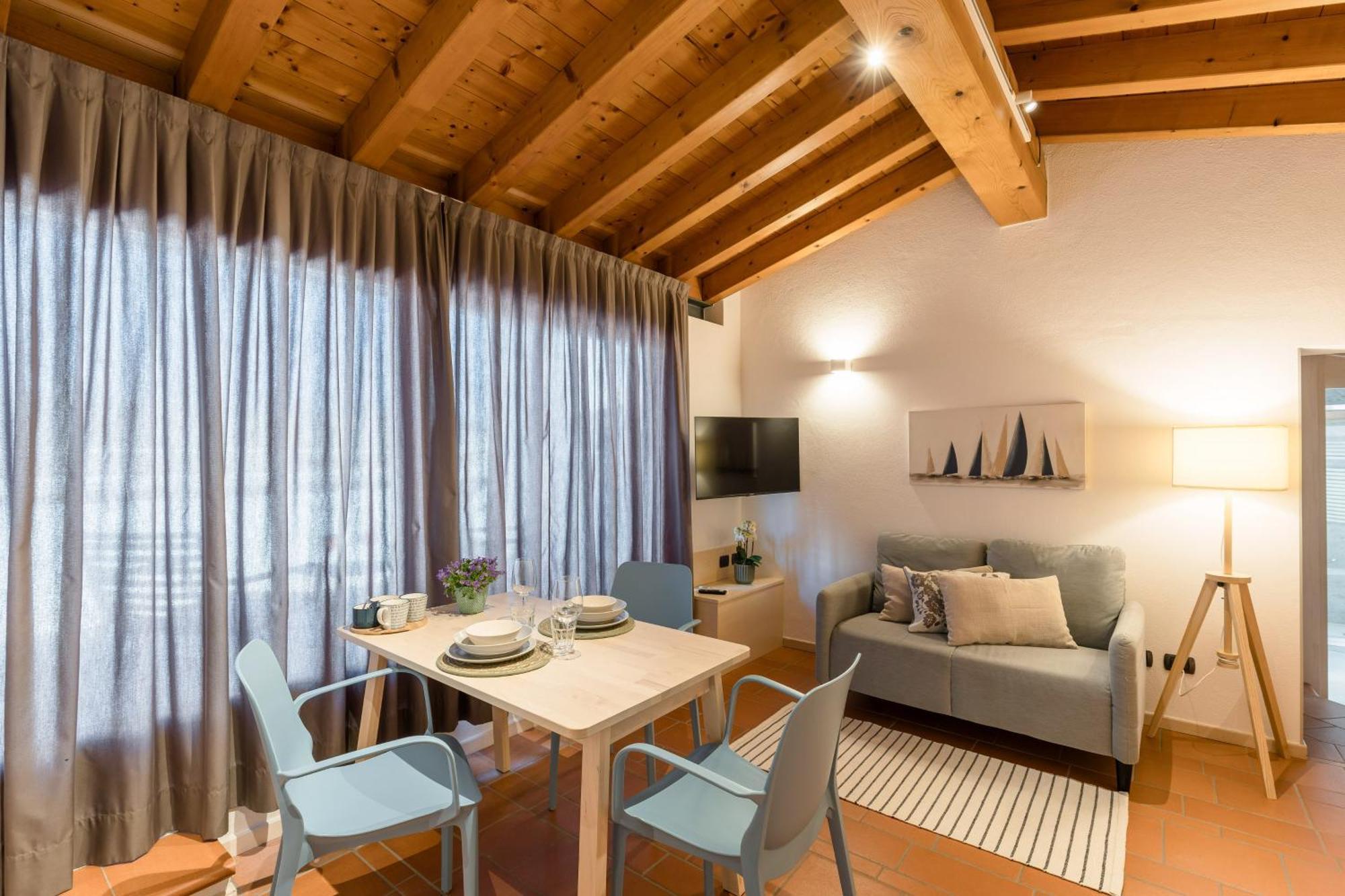 Bed and Breakfast Charming Сирмионе Экстерьер фото