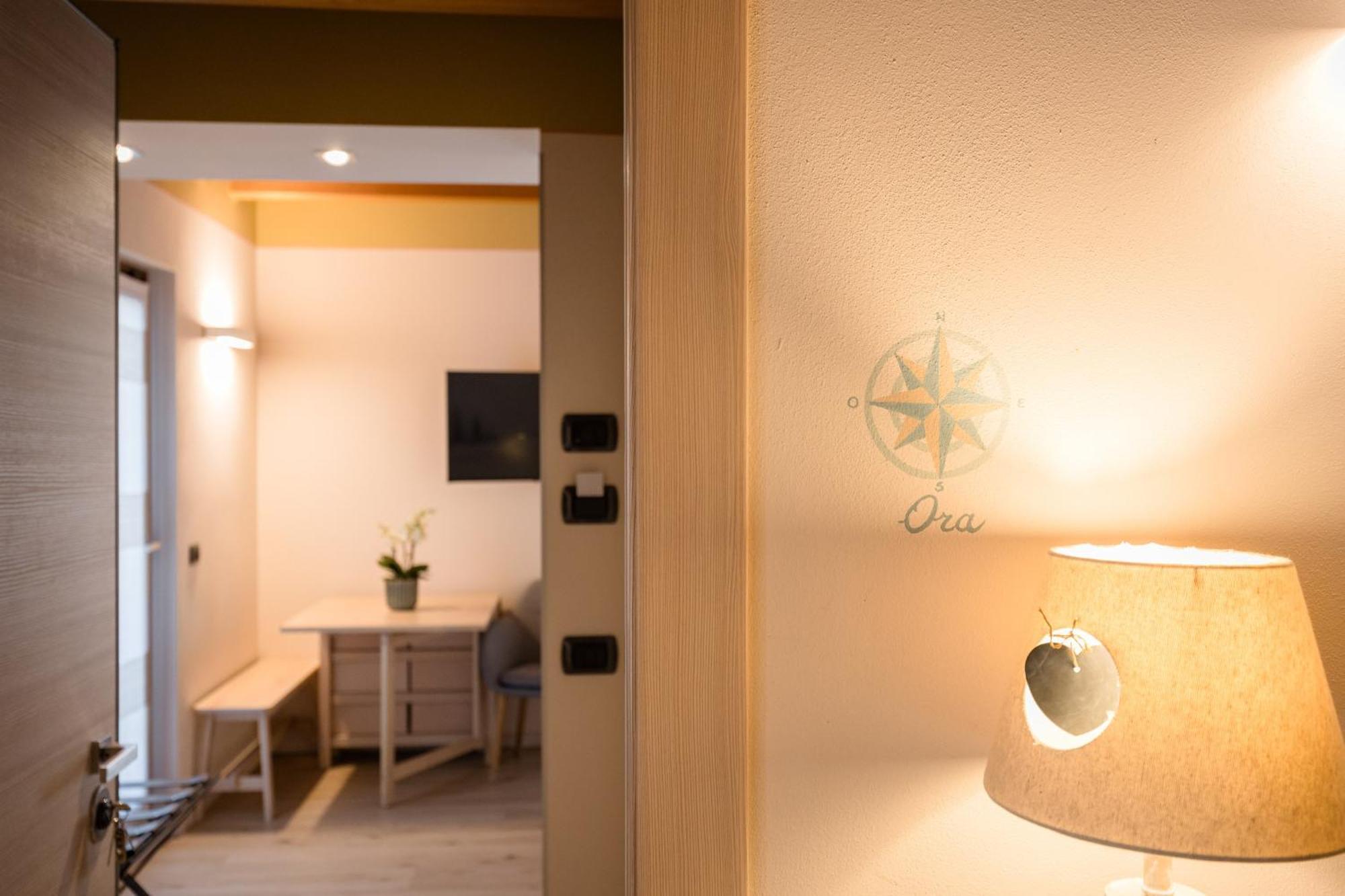 Bed and Breakfast Charming Сирмионе Экстерьер фото