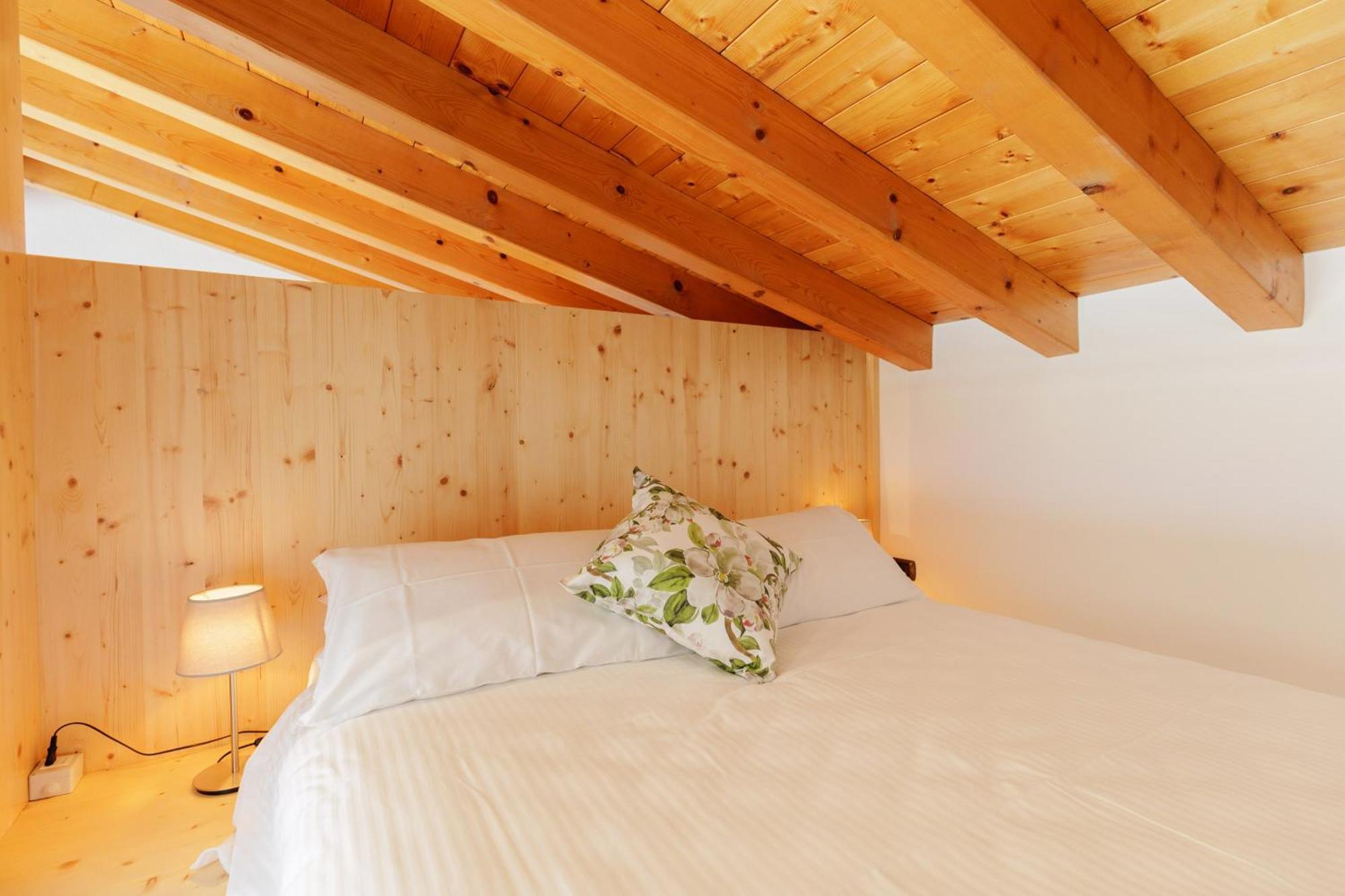 Bed and Breakfast Charming Сирмионе Экстерьер фото